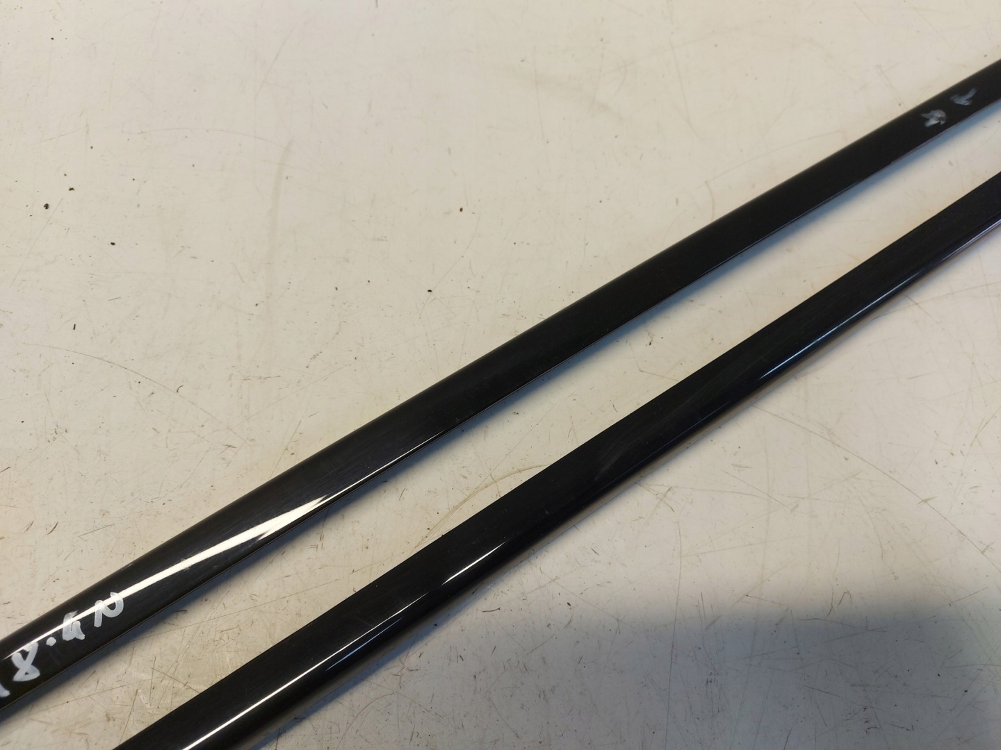 AUDI A8 D5 4N moulding windows CZOLOWEJ
