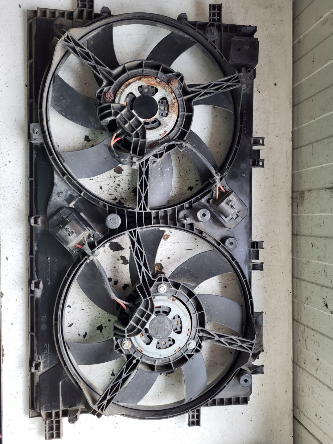 Opel Insignia A 2.0 cdti ventilátor chladiče 13223018