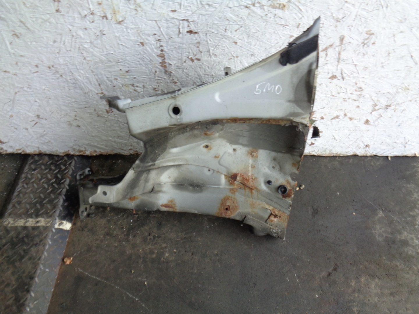 VW GOLF V VI plus 5M0 FARTUCH quarter right front