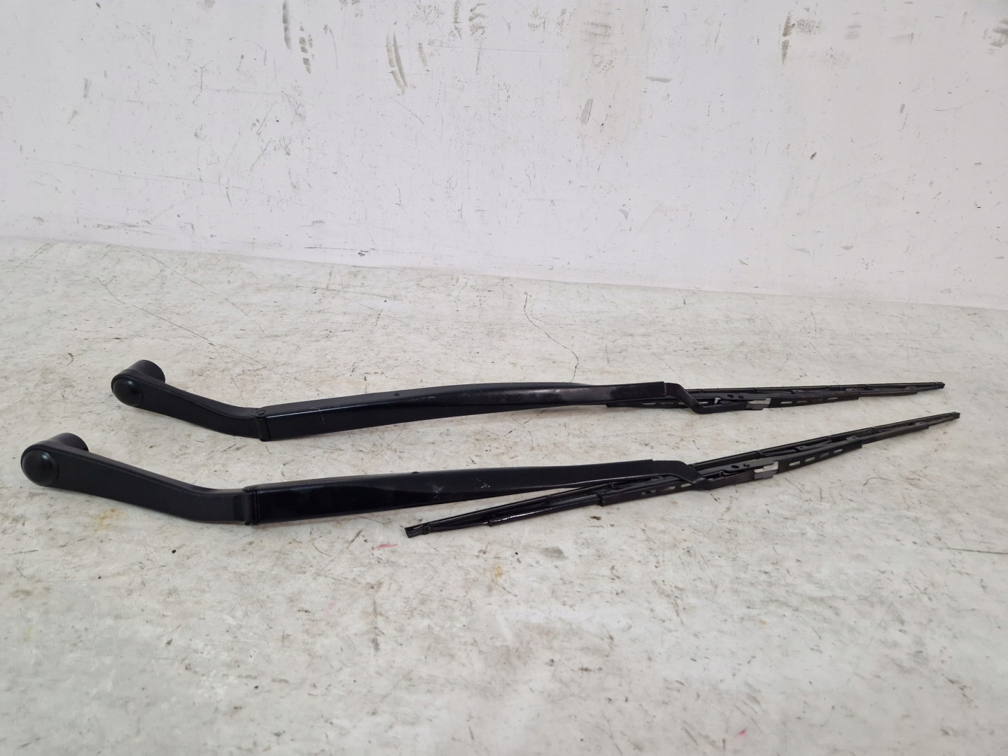 DODGE CHARGER 2015 wiper arm right left 2194 2195