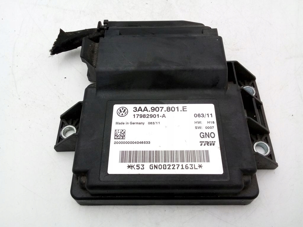 VW Passat B6 module control unit electric brake 3C8907801E