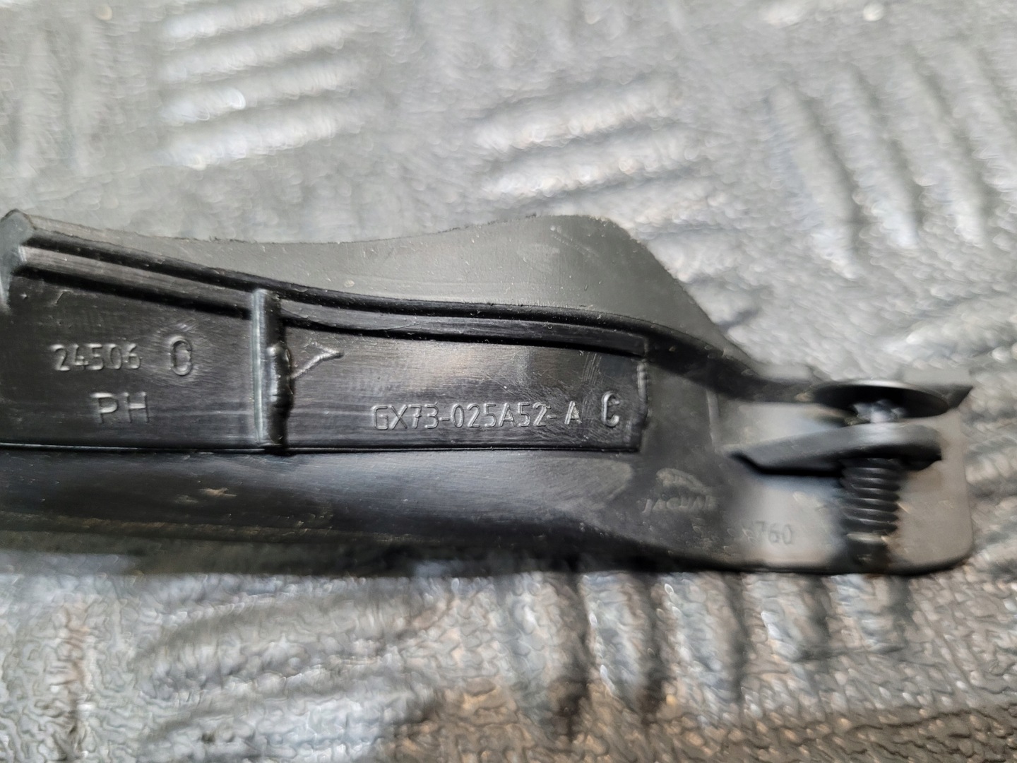 moulding windows front front left right JAGUAR XE X760