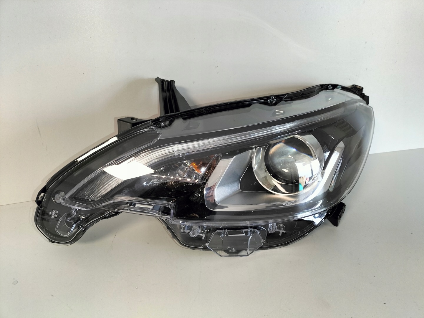 light front reflektor left PEUGEOT 108 14