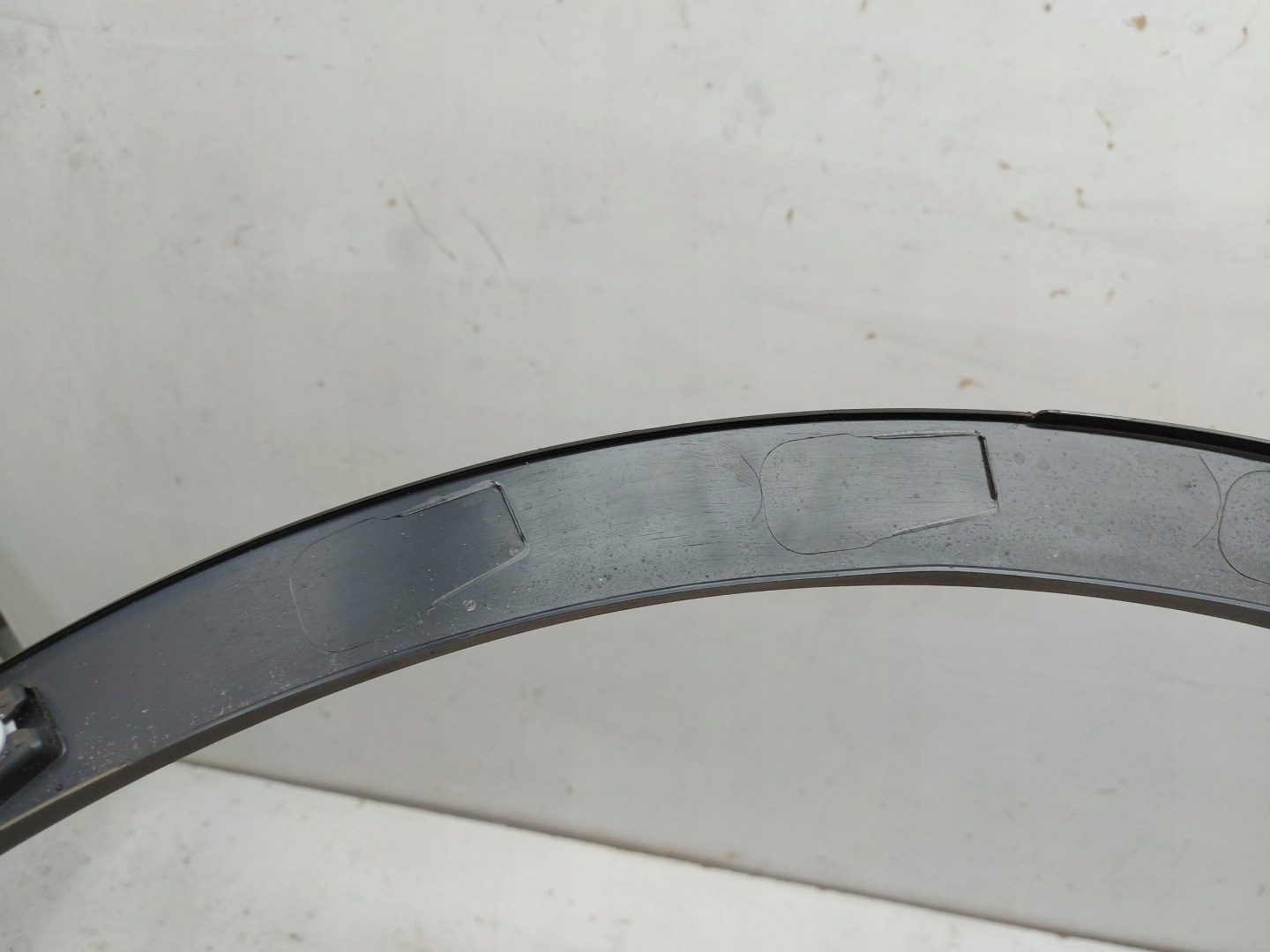 VW ID5 GTX 11E lišta blatníku levý předek 11A853717