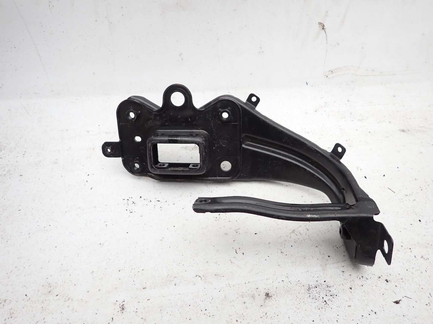 MERCEDES E-KLASA W211 02-09 console holder left