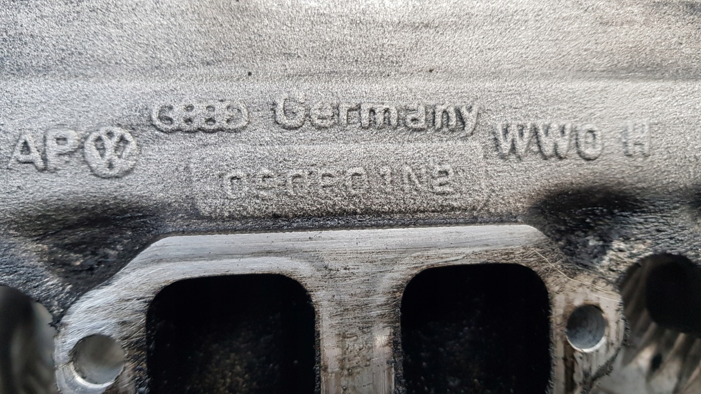 AUDI A4 B6 EGR valve intake manifold 038129713ap