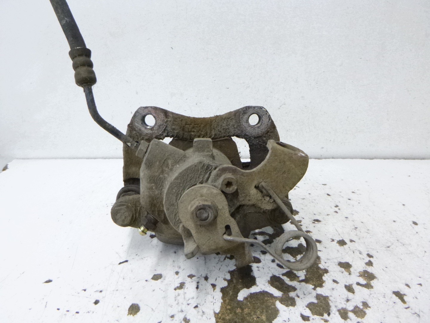 caliper brake rear part left Peugeot 407 2.0 B TRW 2005r.