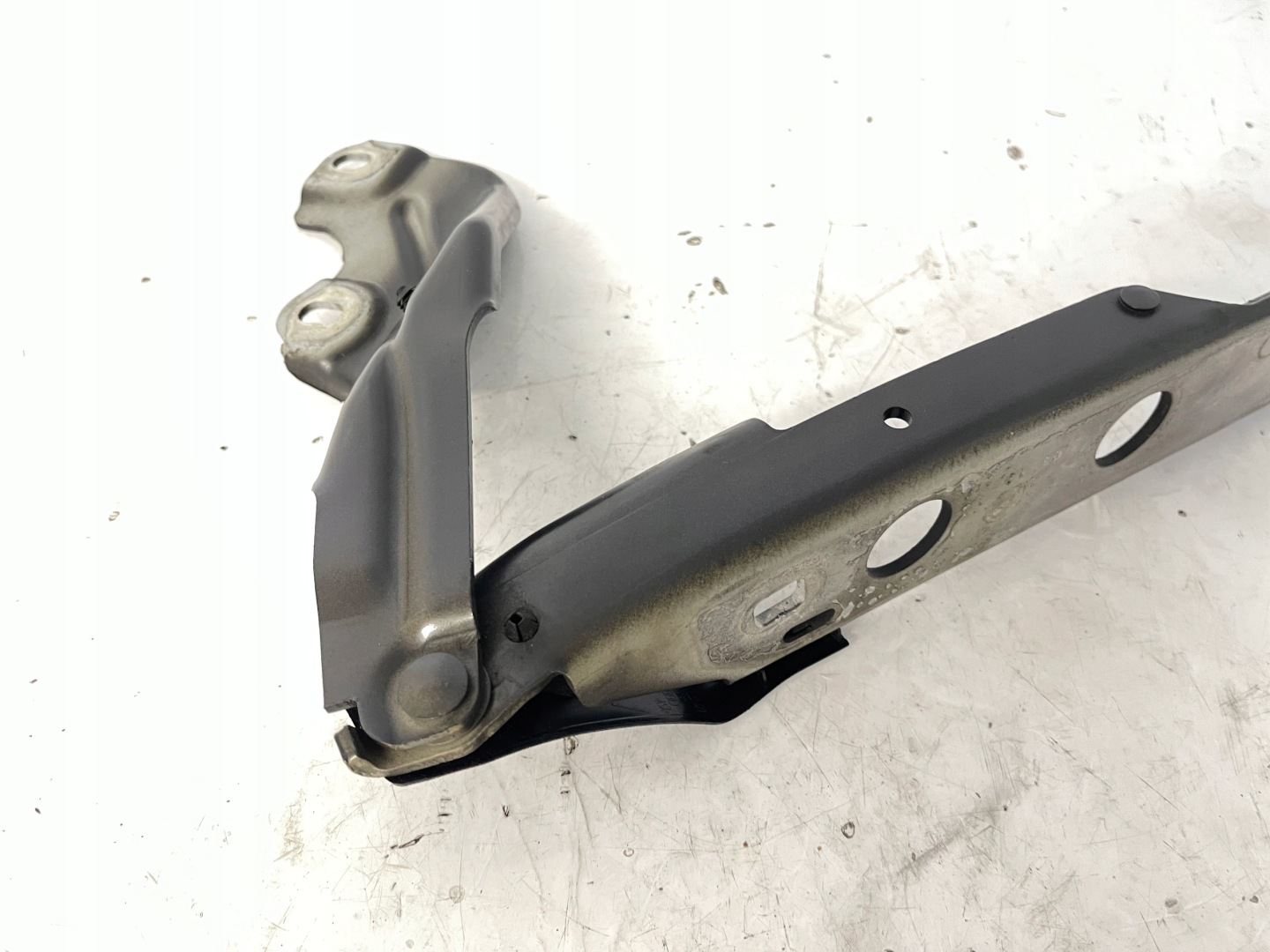 AUDI A6 C7 4G hinge bonnets left 4G8823301C