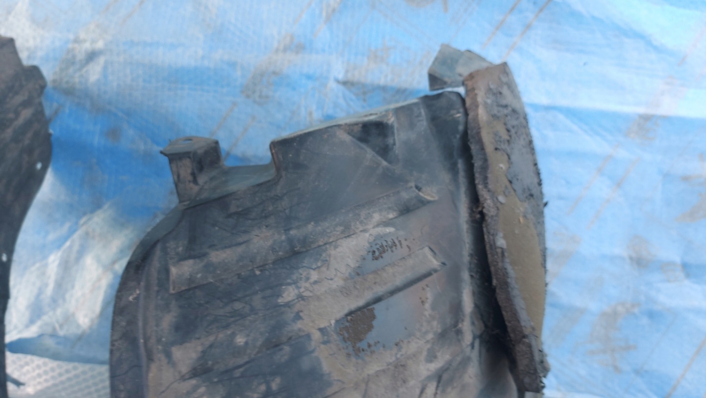 mudguard right front NISSAN QASHQAI J10 10