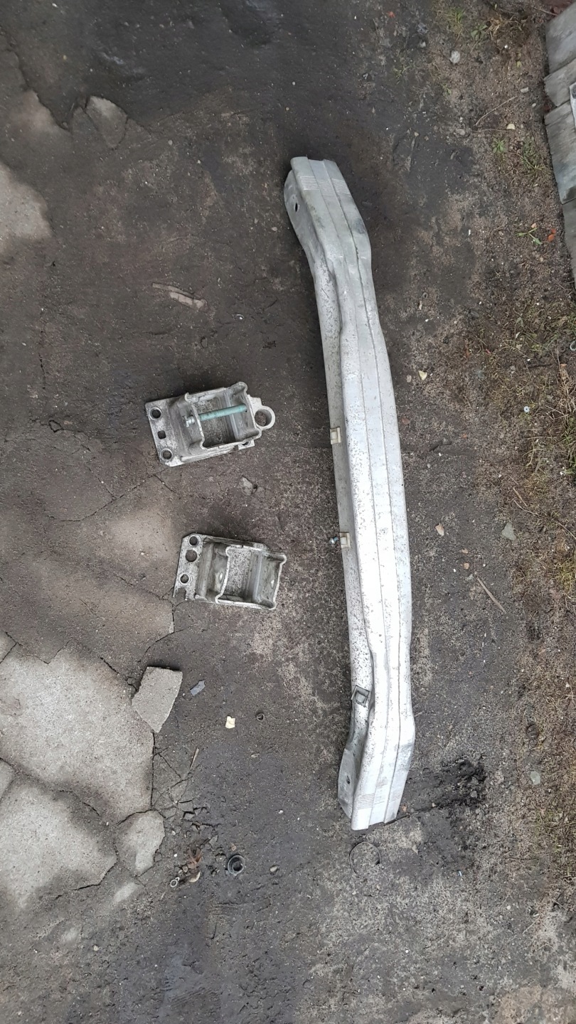 AUDI A8 D3 3.0 sider pillar front AMBSORBER of a bumper