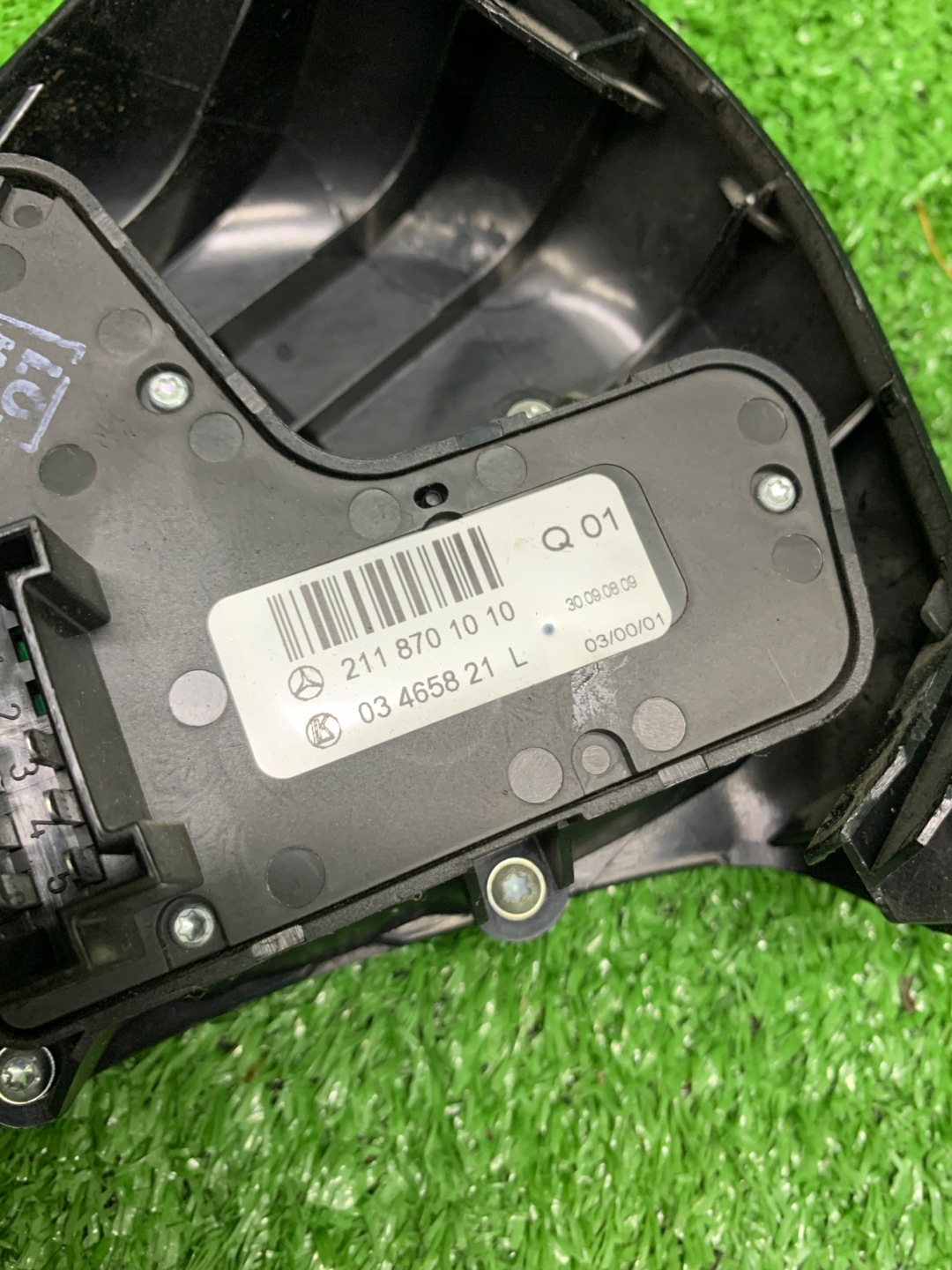 switch control seat MERCEDES E W211 2118701010