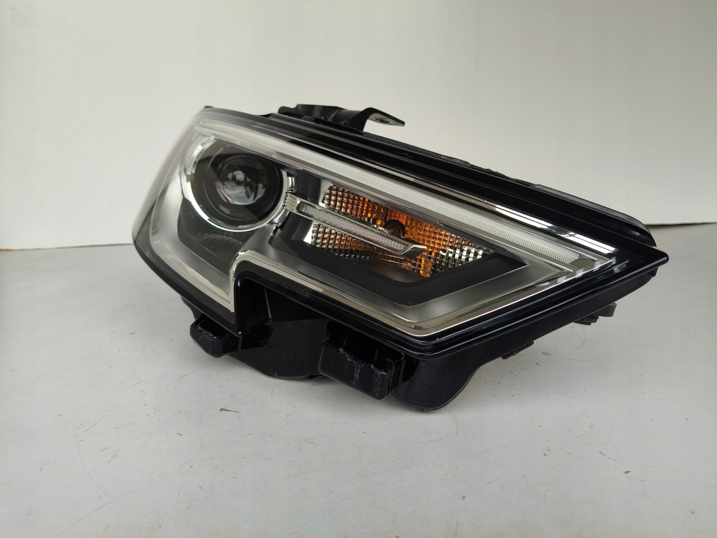 light right REFLEKTOR AUDI A3 8V 8V0 16- LIFT XENON LED
