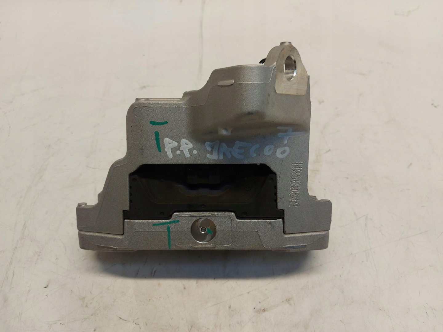 Jaecoo 7 PHEV 2025r holder engine mount right front 1.5 gdi 206000702aa