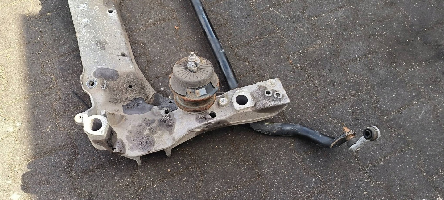 axle beam front INFINITI FX30d S II