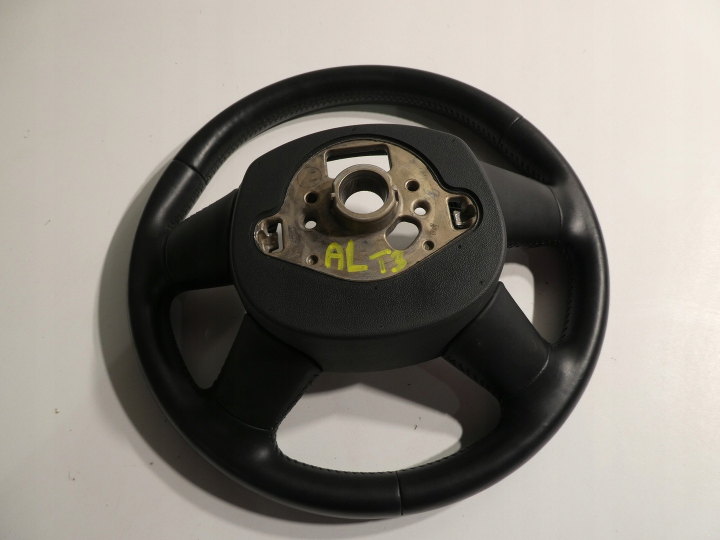 AUDI Q3 8U0 LENKRAD LEDER MULTIFUNKCJA