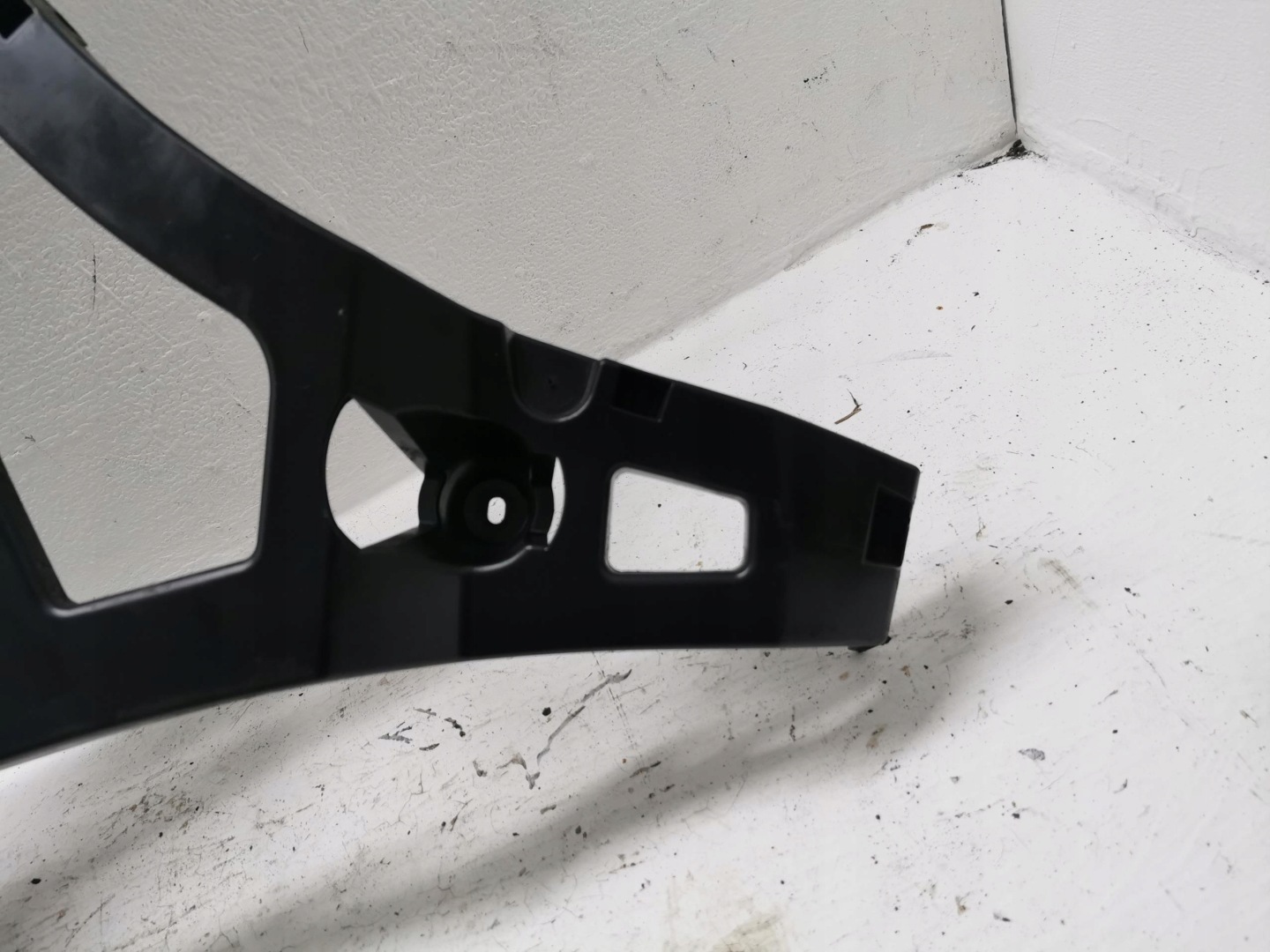 bumper bracket right rear part RENAULT MEGANE III 08-16