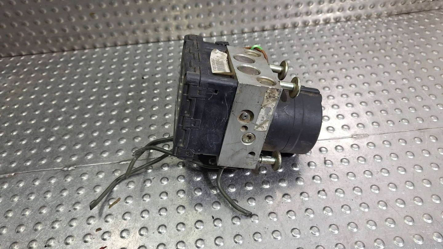 pump control unit ABS 96FB-2M110-AB 96FB-2C013-AA FORD ESCORT MK7