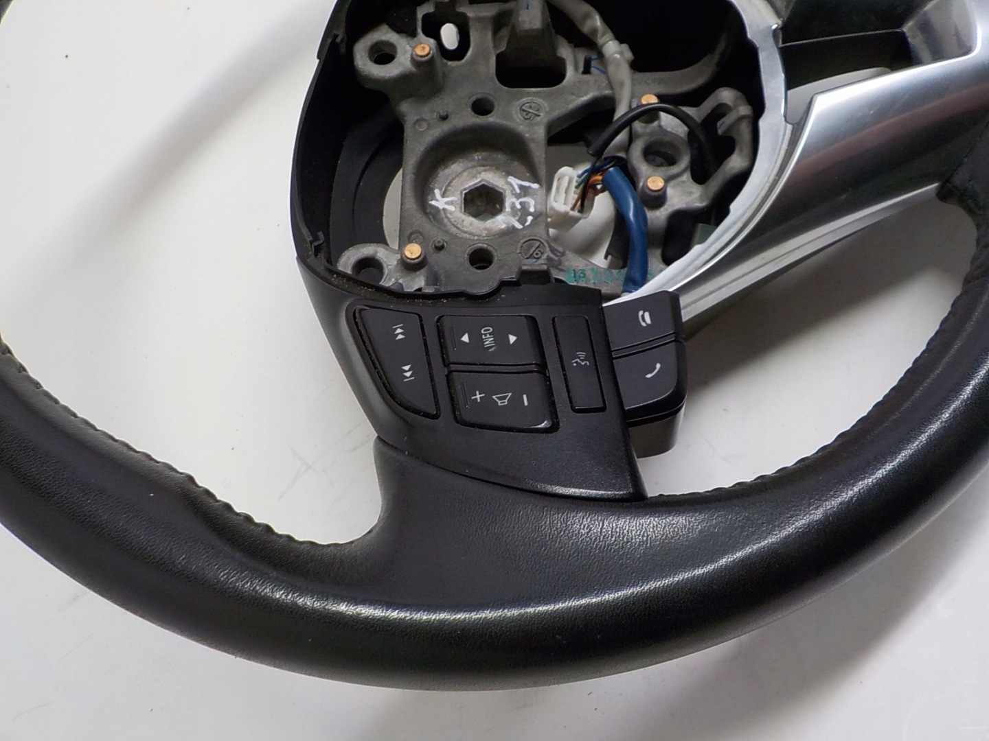 MAZDA 3 III BM steering wheel, wheel BMH1-75149 K231