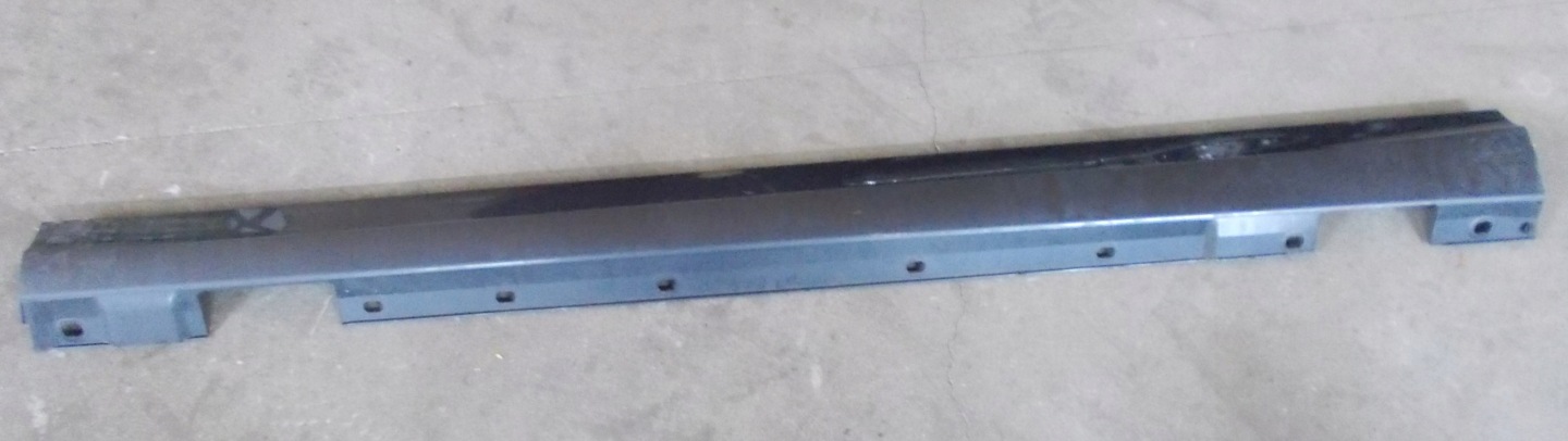 MERCEDES W204 2.2 CDI 11R moulding threshold left A2046900340