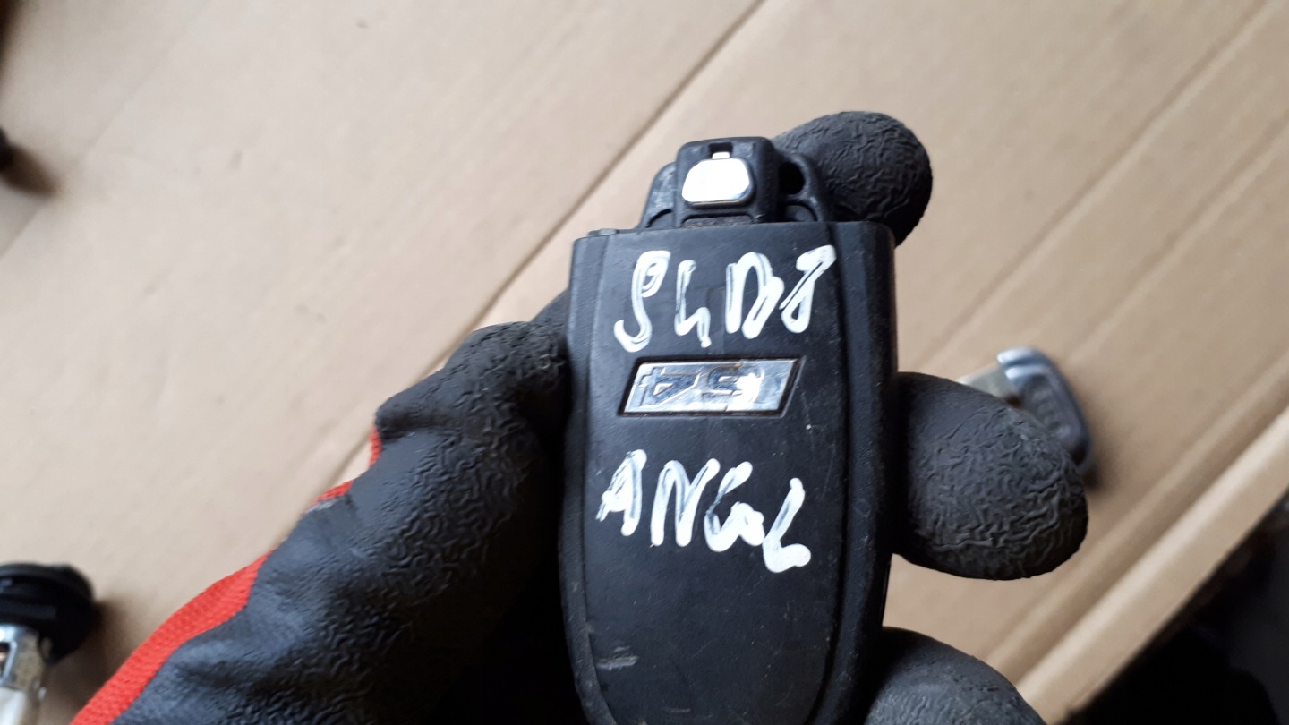 S4 B8 A4 Clé PILOT 8T0959754AG
