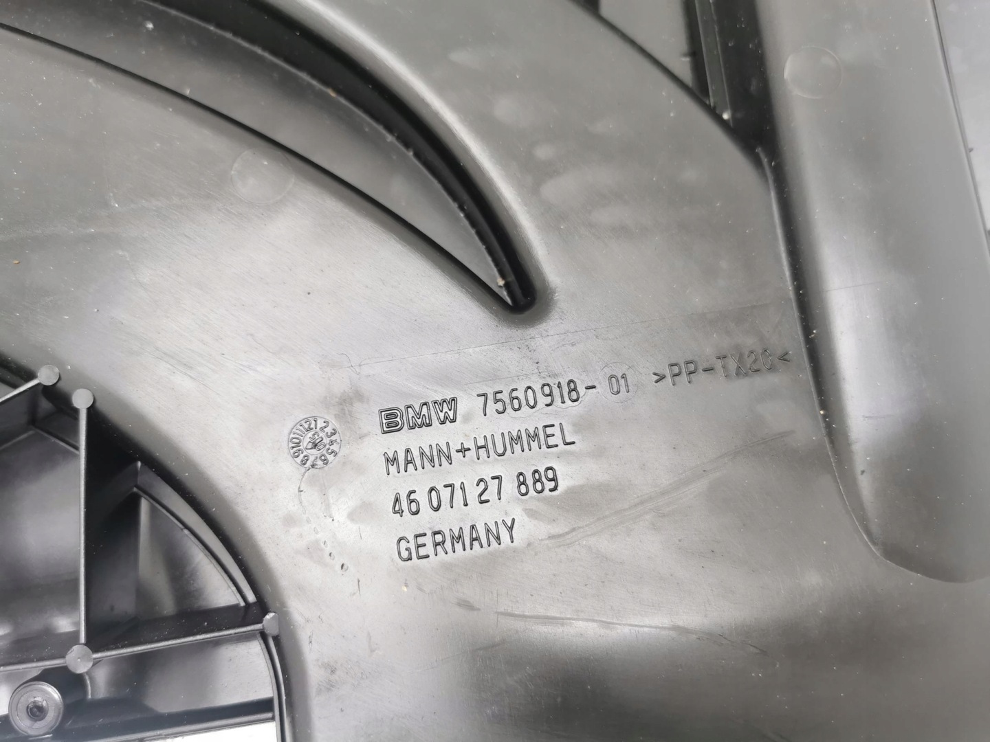 intake drain air BMW SERIA 3 E90 E91 7560918