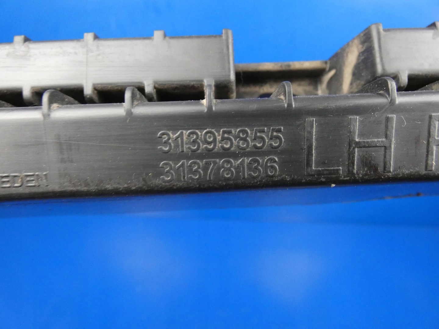 VOLVO XC90 II support holder mouldings PROGOWEJ left front