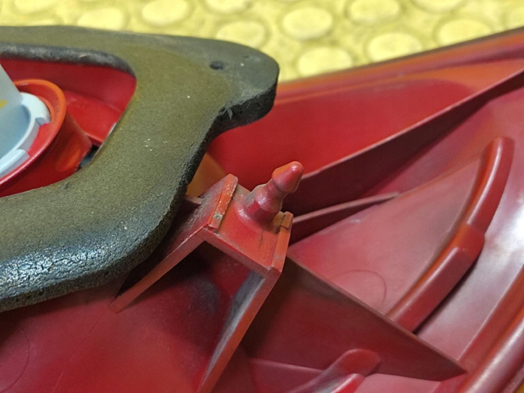 MAZDA 3 Licht links heck