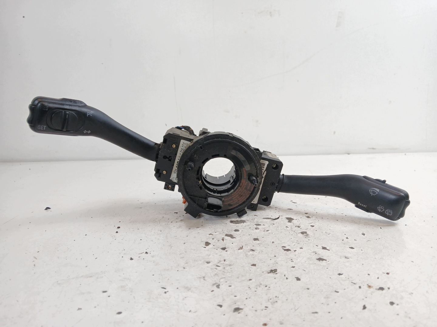 SKODA SUPERB et commande levier commodo sous volant TEMPOMAT 3U0953513D 4B0953503H