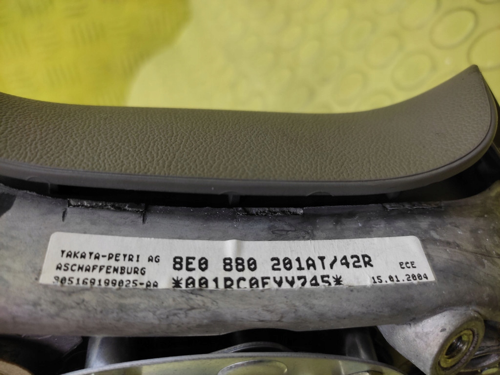 AUDI A4 B6 airbag AIR BAG driver´s 8E0880201AT