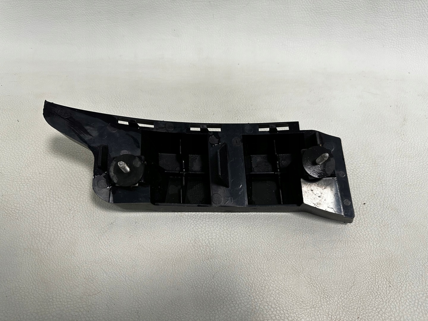 MERCEDES W204 bumper bracket right rear part A2048800603
