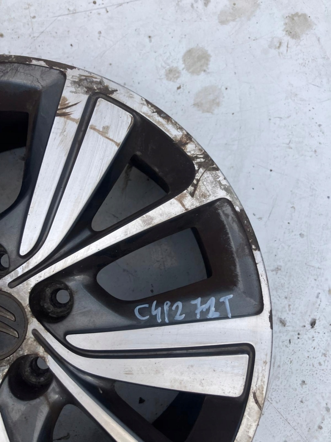disk 17 CALI CITROEN C4 PICASSO II #272T 9677090377