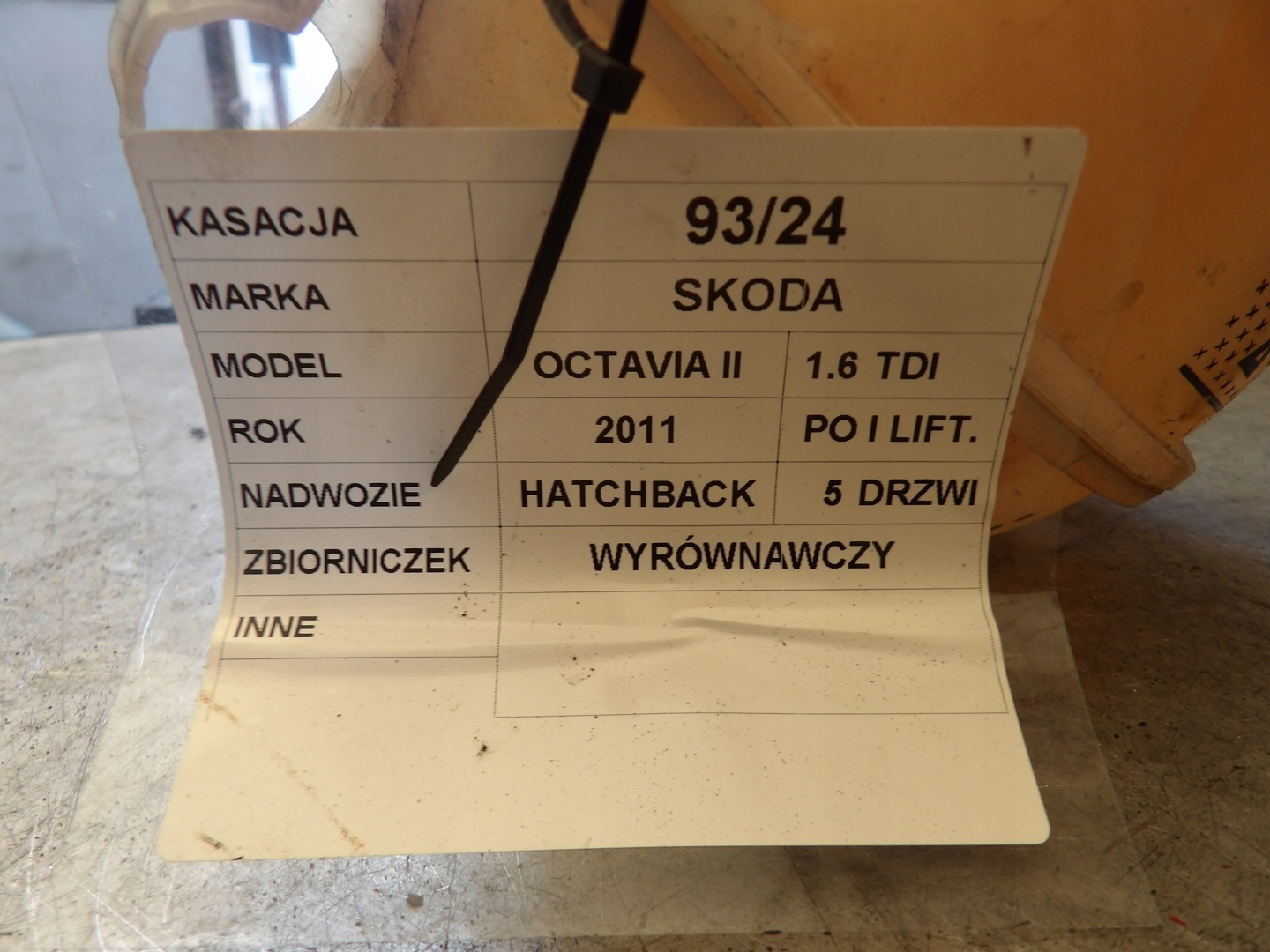 SKODA OCTAVIA II - Scheibenwaschbehälter 1K0 121407A