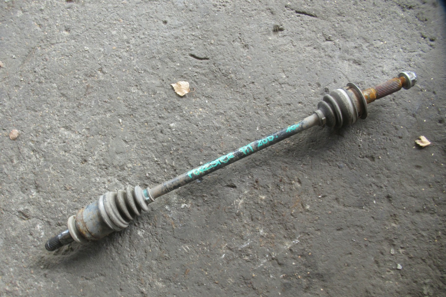 SUBARU FORESTER 2.0D semi-axis right rear part