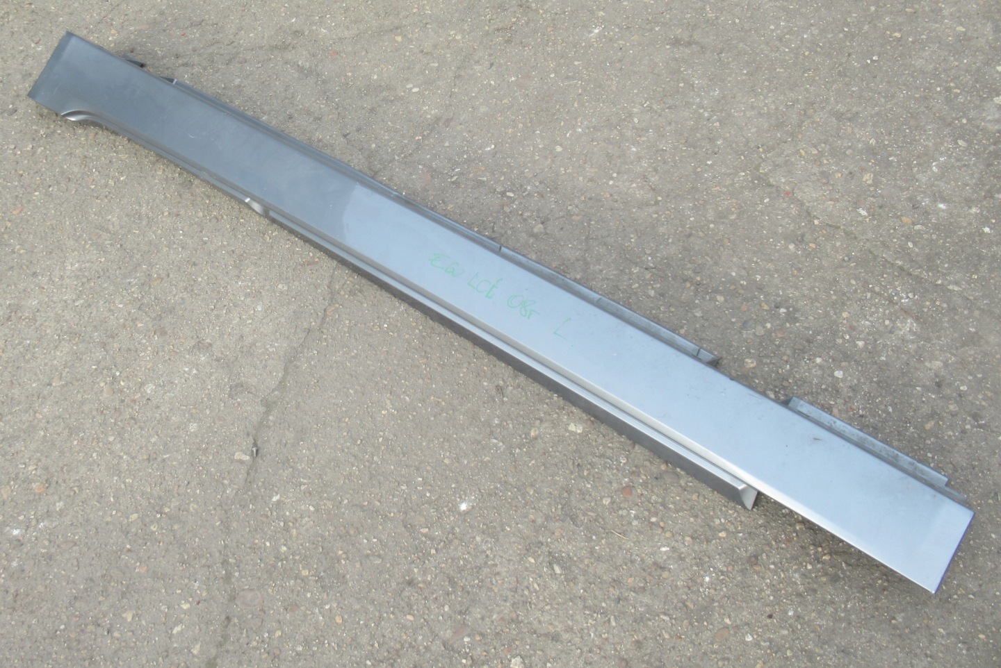 BMW E60 3.0 LCI 08R cap moulding threshold left 7178121 A52/7