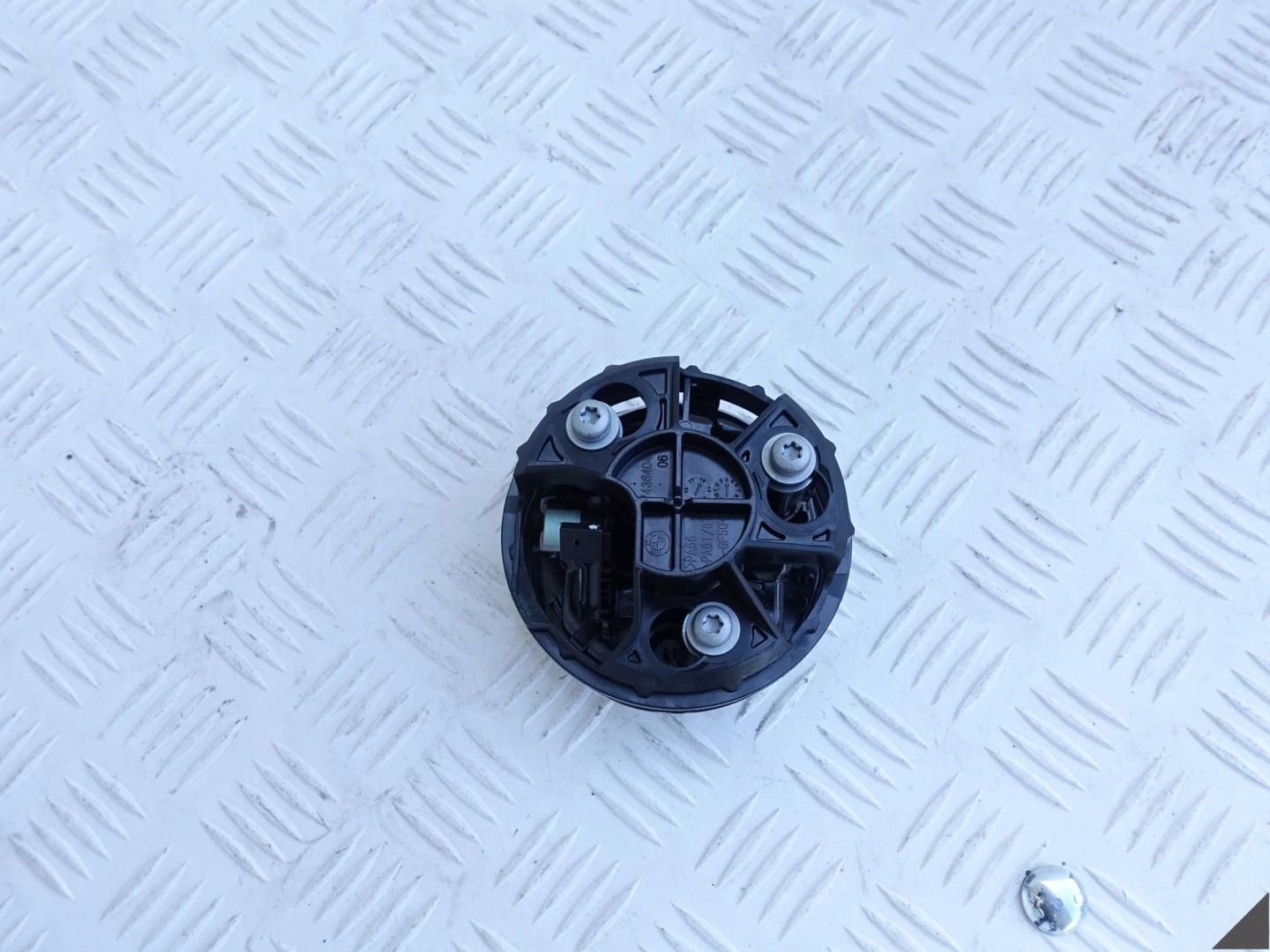 BMW X2 F39 lock bonnet BAKAZNIKA rear part