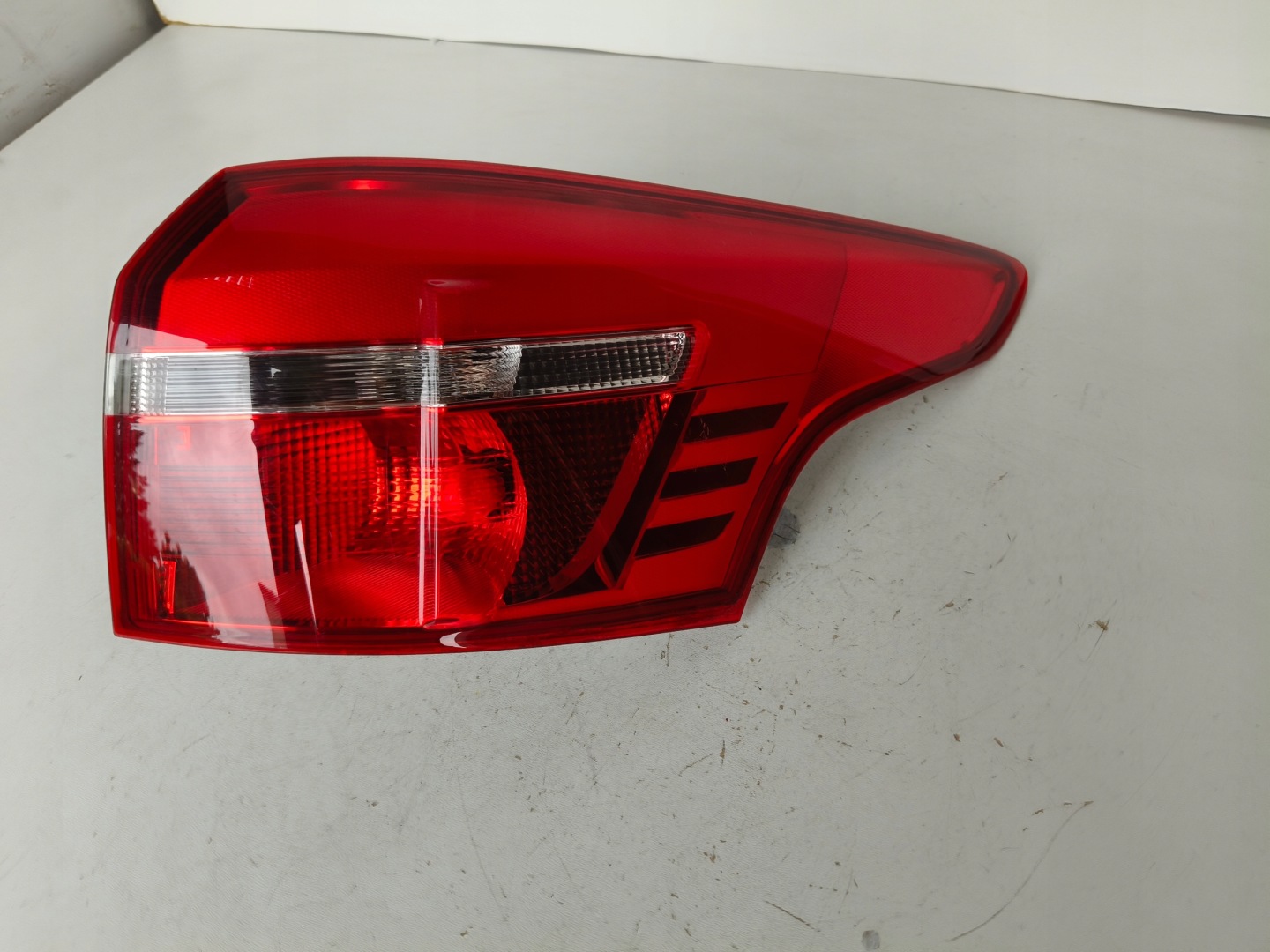 light right rear FORD FOCUS MK3 14- LIFT KOMBI