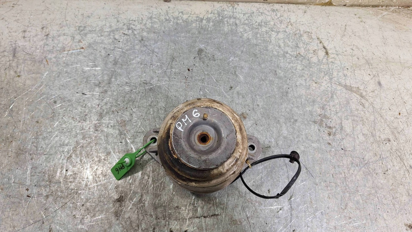 engine mount A2042403717 MERCEDES GLK X204