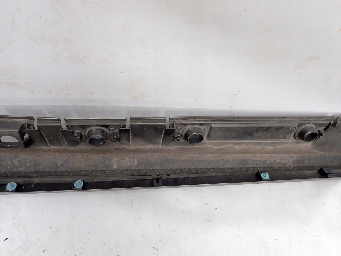 TOYOTA COROLLA E21 19- threshold right moulding threshold