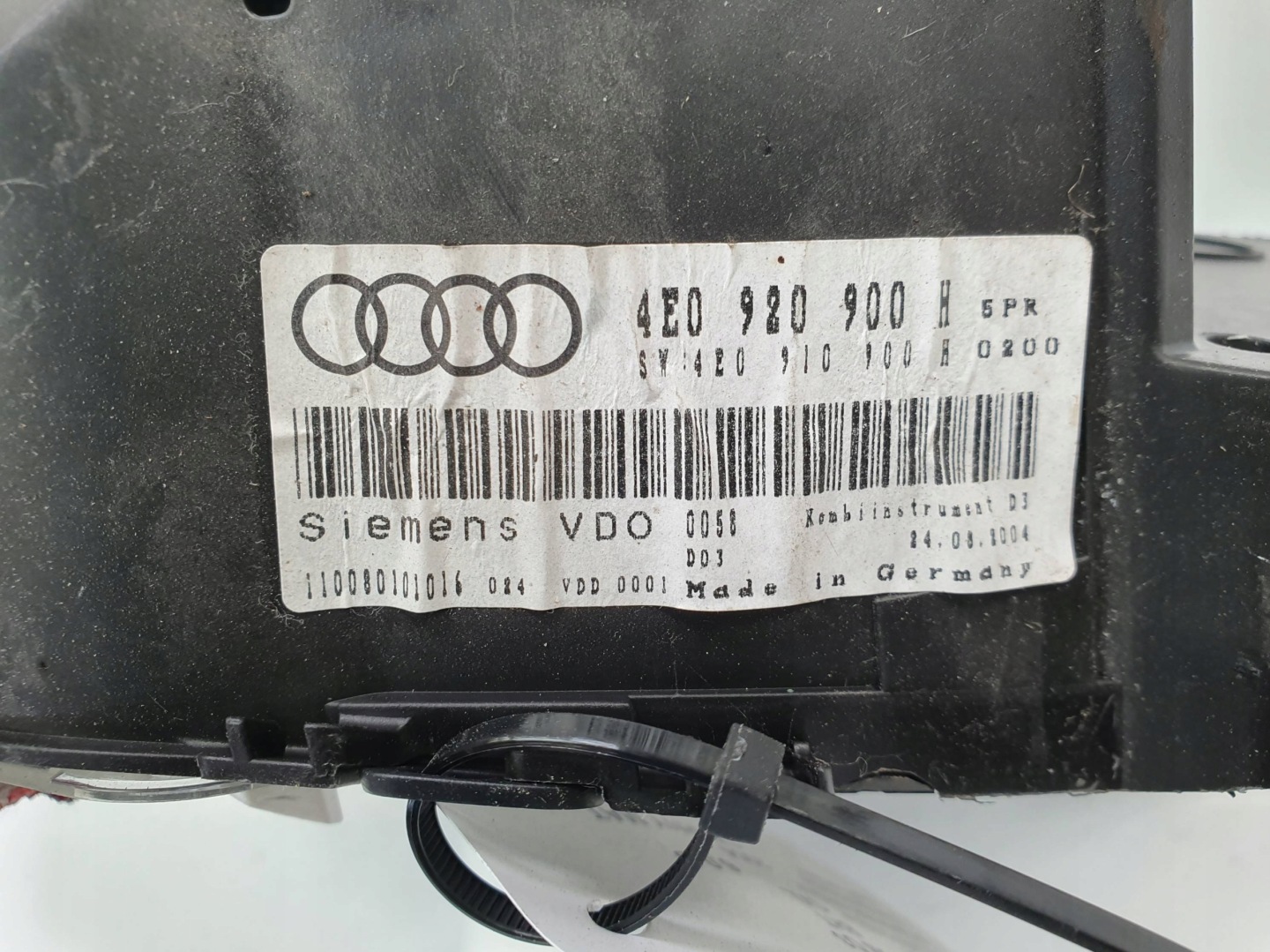 dials clock 4E0920900H AUDI A8 D3