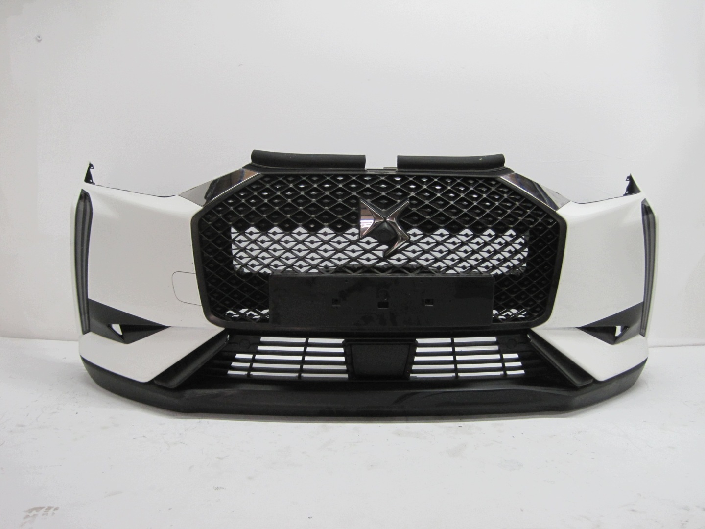 front bumper CITROEN DS3 CROSSBACK 23R