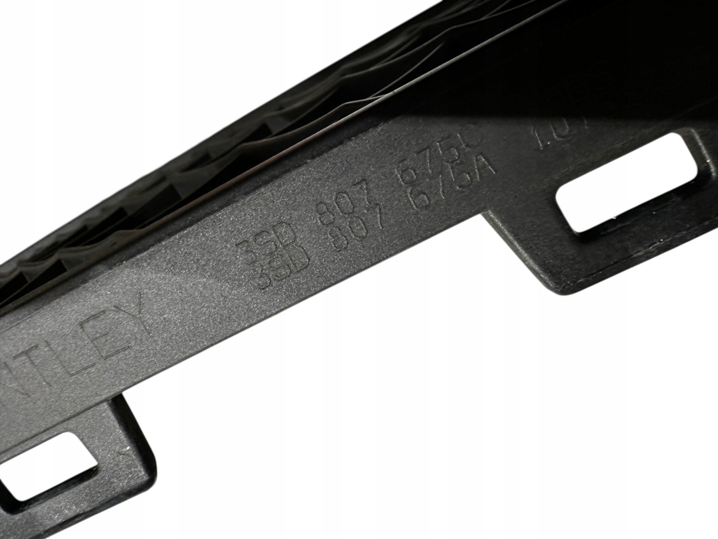 BENTLEY CONTINENTAL GT net grill grid bumper LH 3SD807675C 3SD807675A
