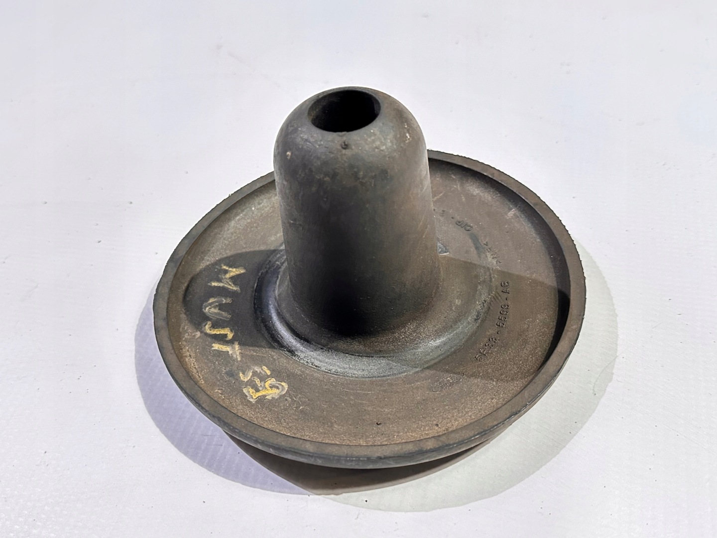 pad cap osadzenie springs Ford Mustang 2005 - 2009