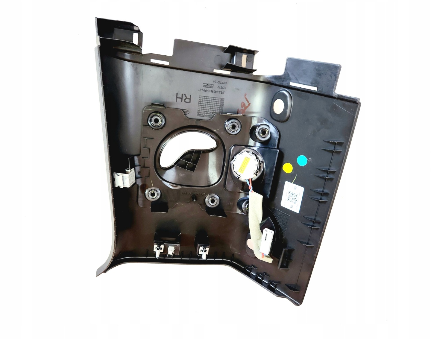 side pillar B cover supports right speaker LAND ROVER DEFENDER L663 2019+