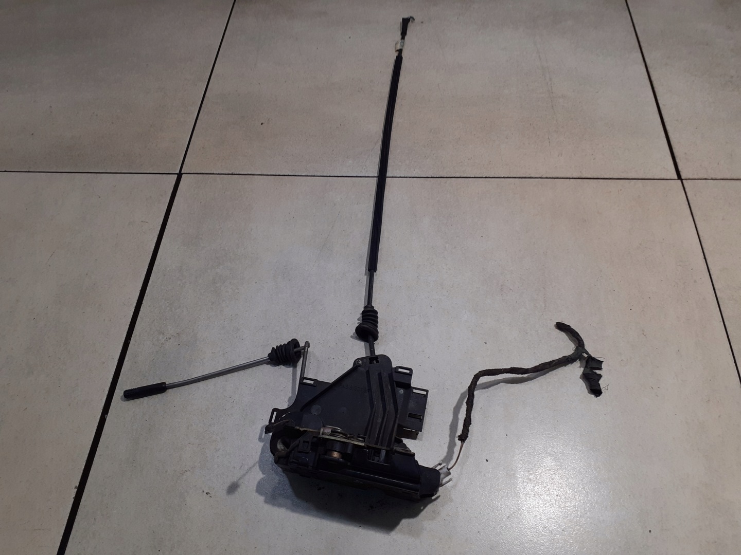 lock door right front VW GOLF IV 1.4 16V