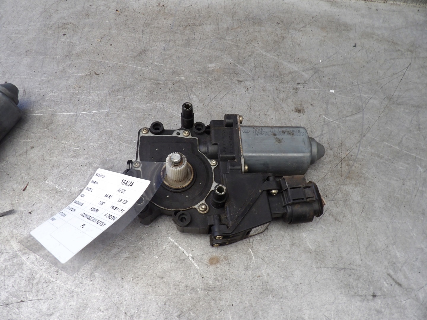 Audi A4 B5 mini motor windows front left 113846-113