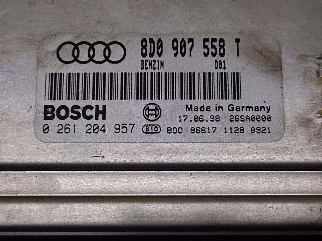 AUDI A4 B5 control unit of the engine 0261204957