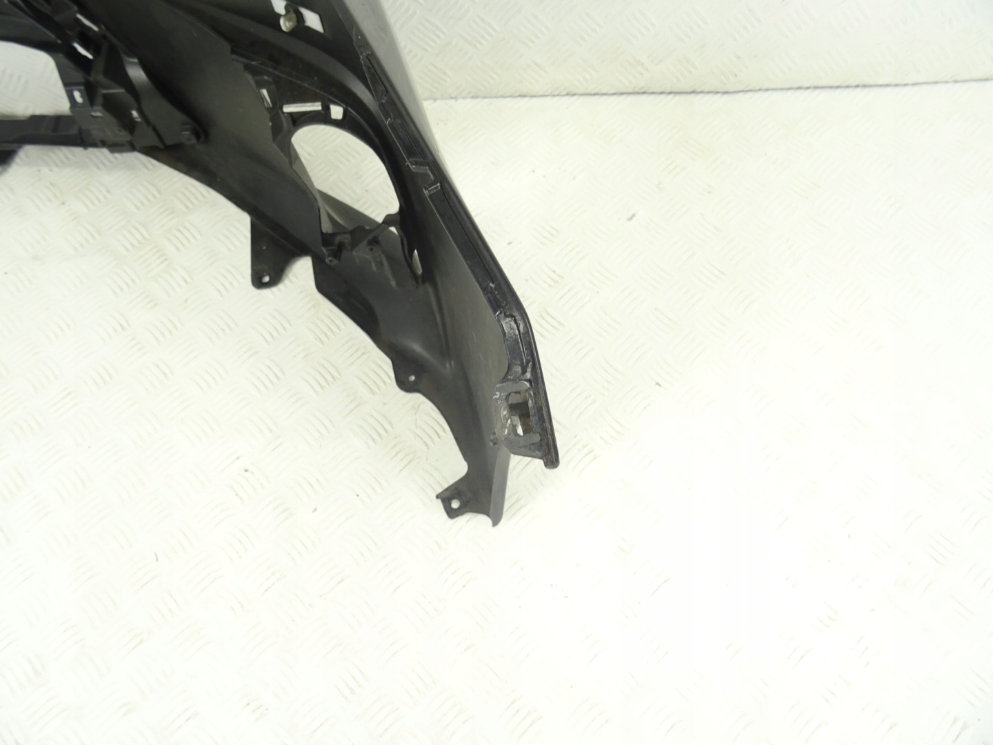 LEXUS CT 200 CT200H LIFT 14- bumper front