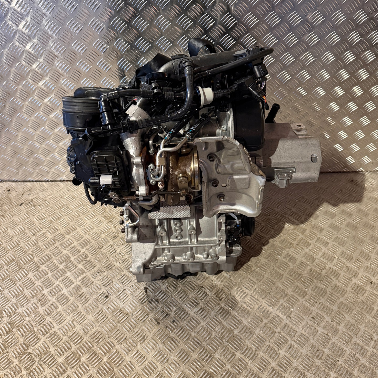 engine MOTOR complete DKR VW T-CROSS VW T-ROC 1.0 TSI SYMBOL DKR