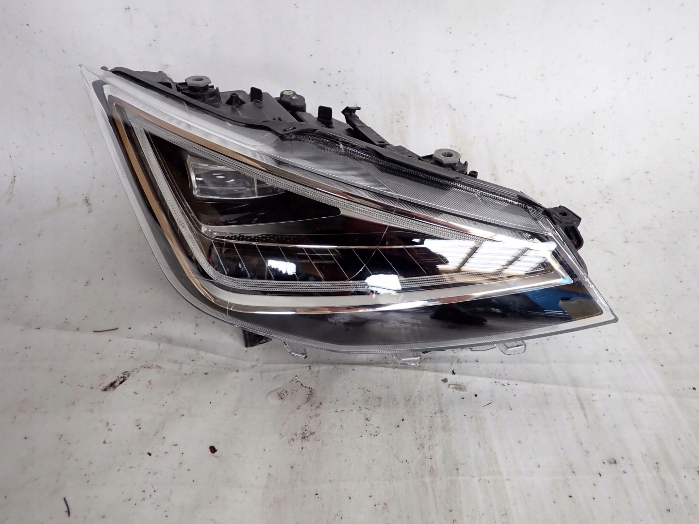 SEAT IBIZA V 5F ARONA 6F LIFT 21- light right front front