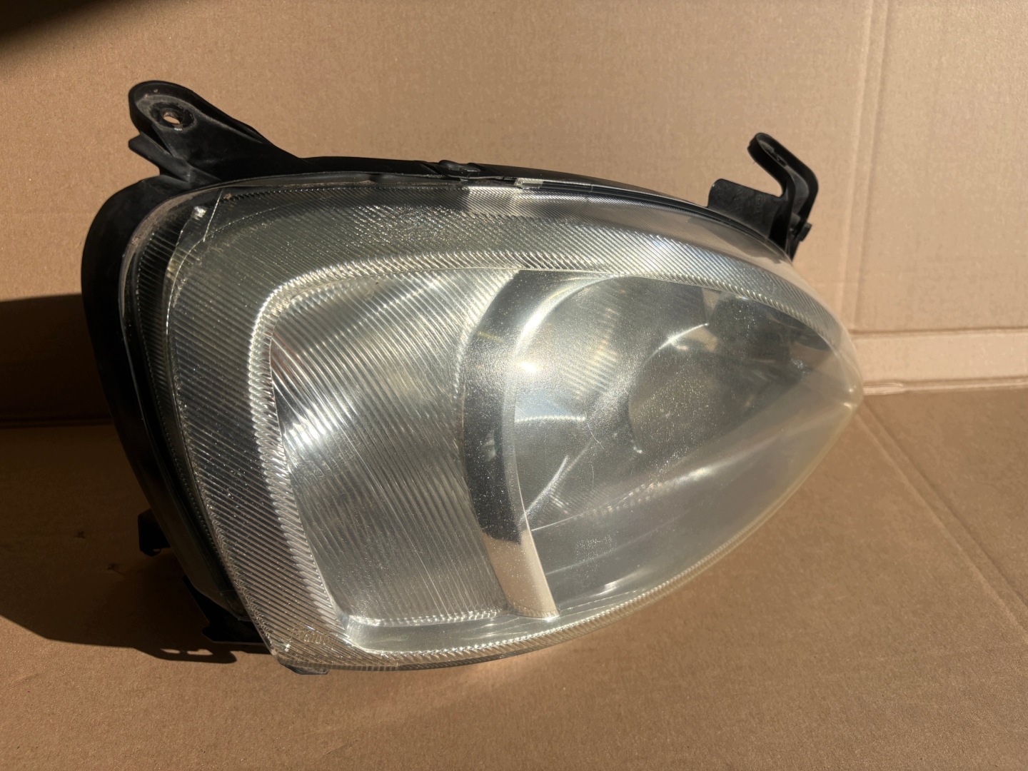OPEL CORSA C feu droite avant 09114330